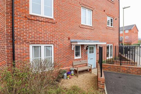 2 bedroom maisonette for sale, Newton Drive, Church Crookham GU52