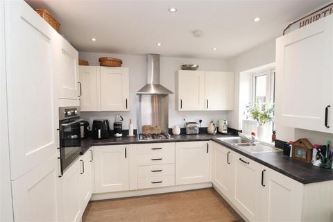 2 bedroom maisonette for sale, Newton Drive, Church Crookham GU52