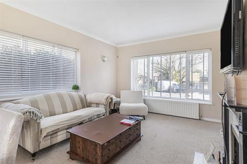 3 bedroom detached house for sale, Cheshunt Close, Meopham