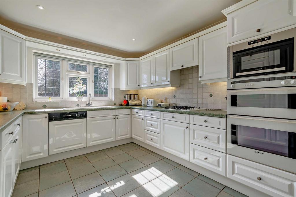 8640469-interior10-800.jpg