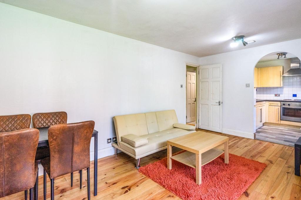 Living Room (2)