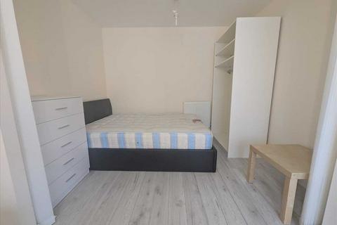 Studio to rent, Fletcher Court, Joslin Avenue, Colindale
