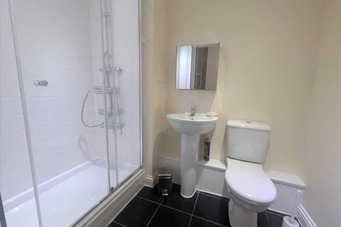 Studio to rent, Fletcher Court, Joslin Avenue, Colindale