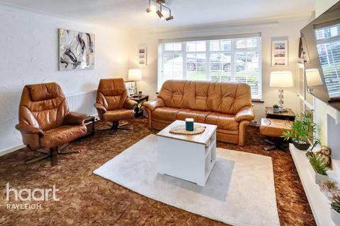 35 Southview Close, Rayleigh, SS6 7LX