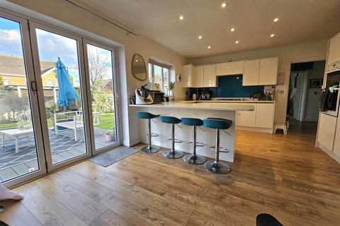 22 The Gallops, Hempsted, Gloucester, GL2 5GB