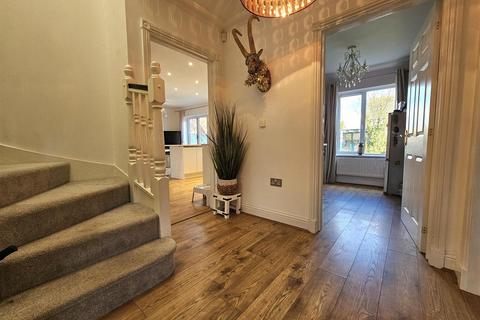 22 The Gallops, Hempsted, Gloucester, GL2 5GB