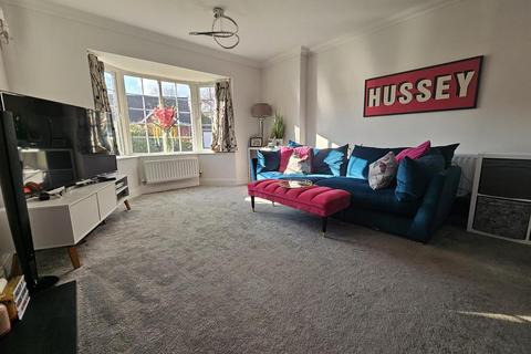 22 The Gallops, Hempsted, Gloucester, GL2 5GB
