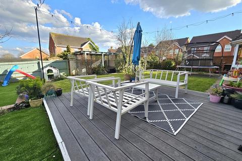 22 The Gallops, Hempsted, Gloucester, GL2 5GB