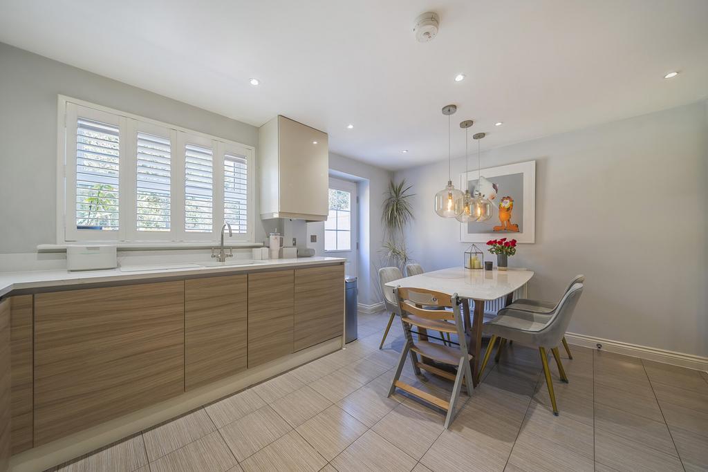 Dining/Kitchen