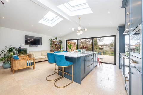 34 Victoria Road, Bidford On Avon, Alcester, B50 4AR