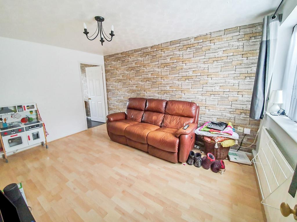 Lounge 1.JPG