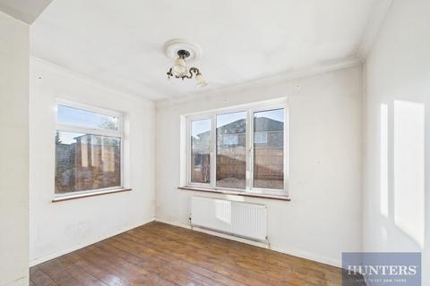 8 Hillside Close, Cheltenham, GL51 3AS