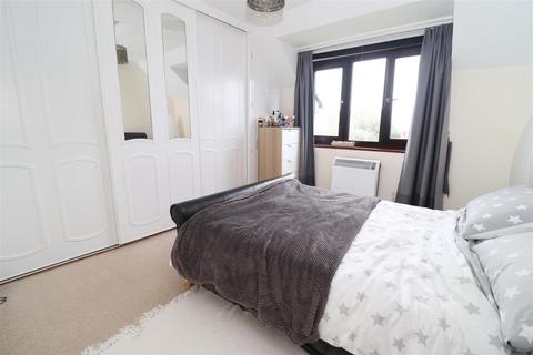 2 bedroom flat for sale, Cooden Drive, Bexhill-on-Sea