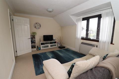 2 bedroom flat for sale, Cooden Drive, Bexhill-on-Sea