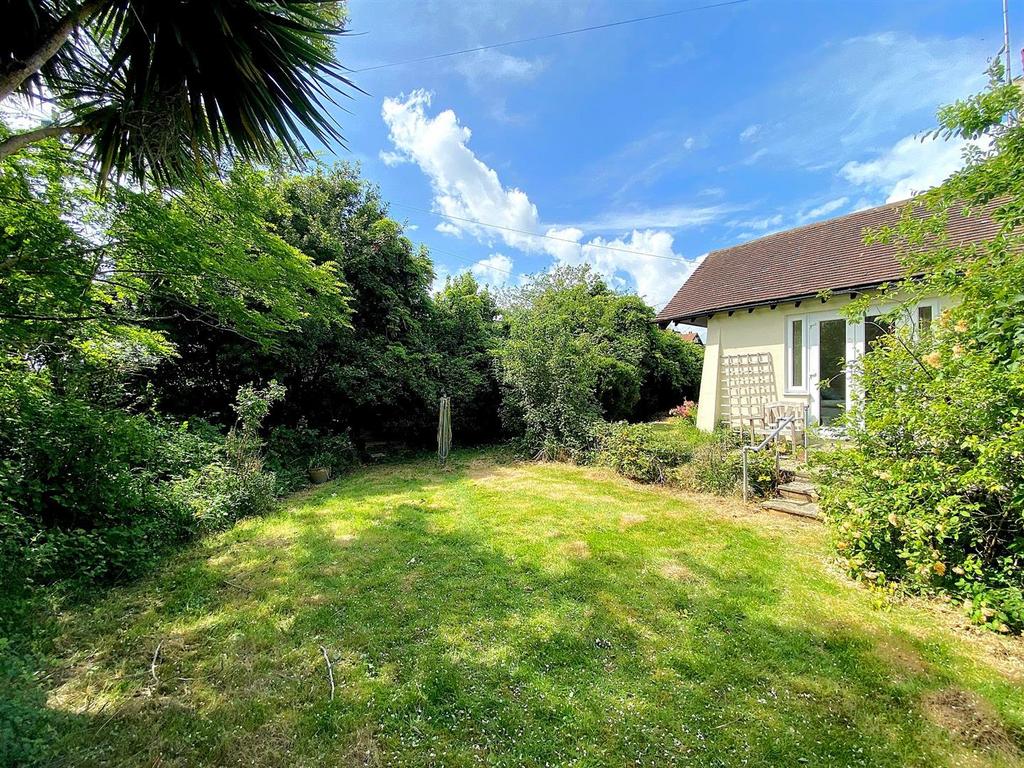 2 Sutherland ave - Garden to use4.jpg