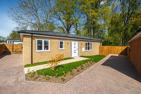 Gardeners Mews, Crays Hill, CM11