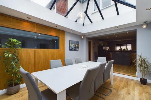 5 bedroom detached house for sale, Horncastle Road, Louth LN11