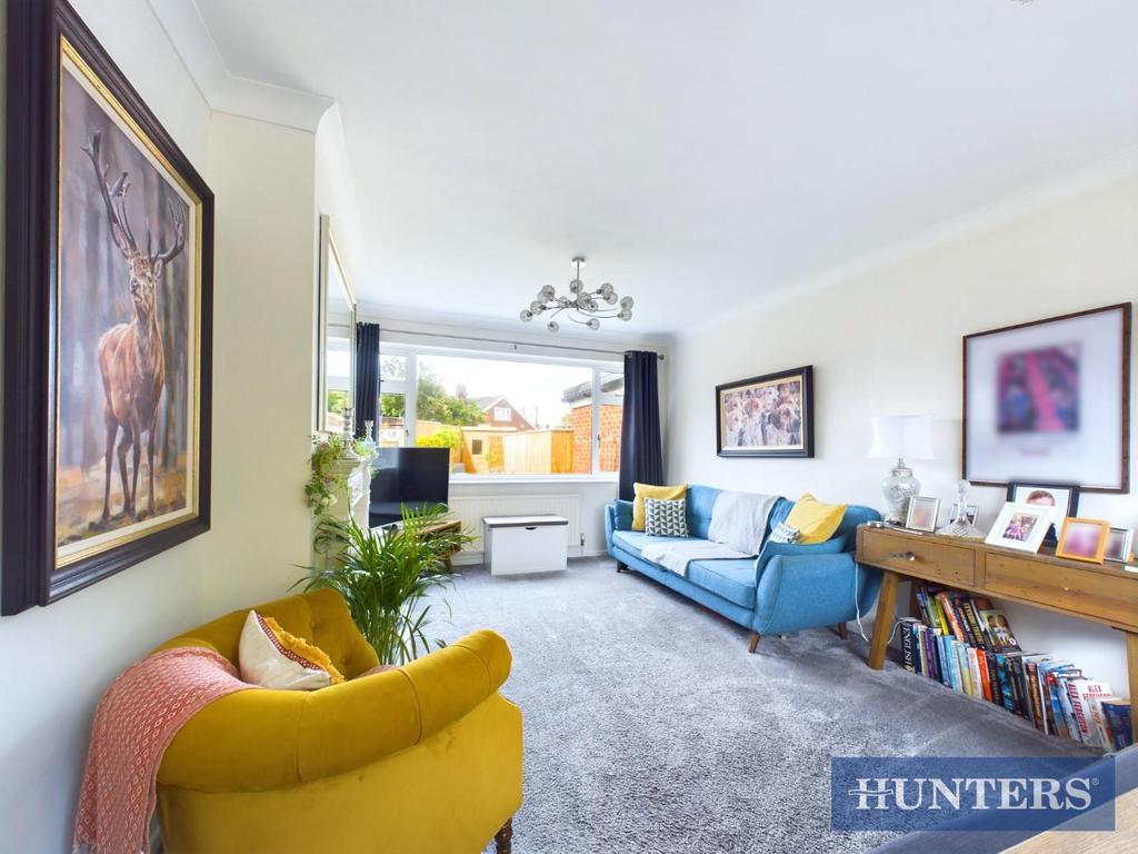 Living room alt 1