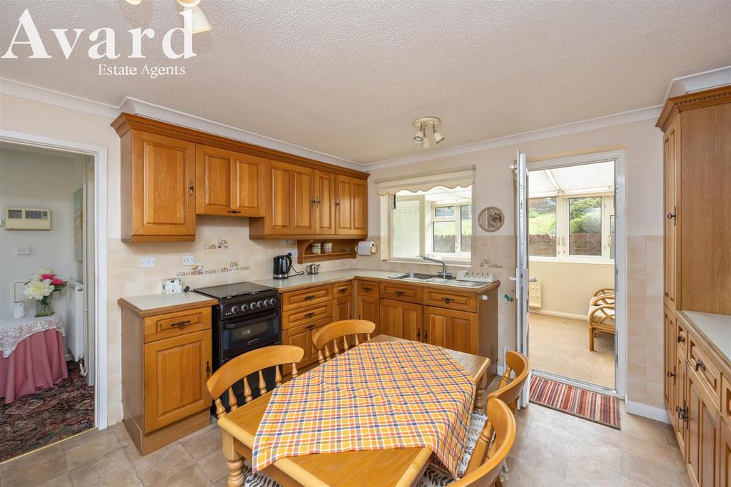 Elsted Crescent, 8-008.jpg