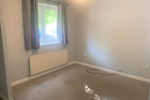 1 bedroom semi-detached house to rent, Sandringham Court, Kettering NN15