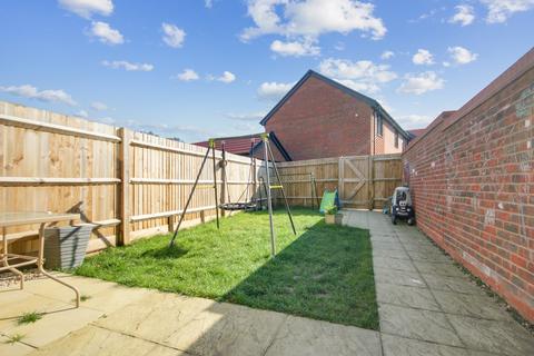 3 bedroom semi-detached house for sale, Payne Way, Copthorne, RH10
