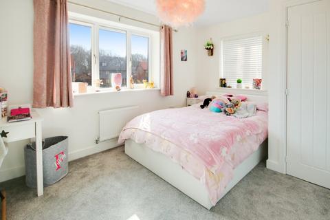 3 bedroom semi-detached house for sale, Payne Way, Copthorne, RH10