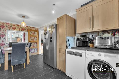 46 Braybrook, Orton Goldhay, Peterborough, PE2 5SH