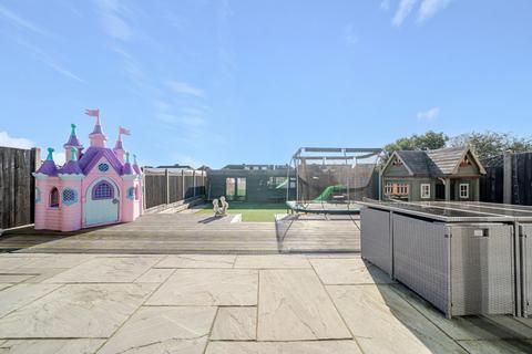 undefined, Herlwyn Avenue, Ruislip, Middlesex