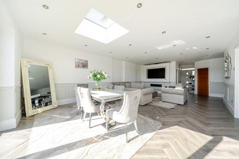 undefined, Herlwyn Avenue, Ruislip, Middlesex