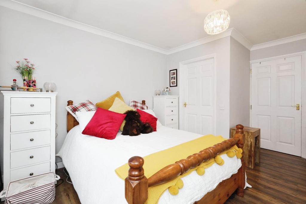 8g9a BEDROOM NO.18118.jpg