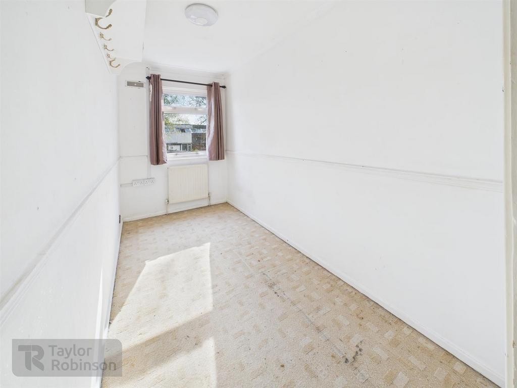 CAM02600 G0-PR0447-STILL007.jpg