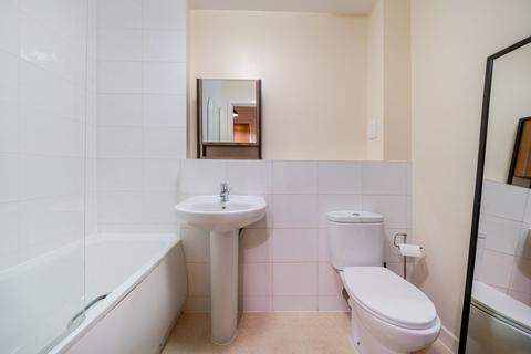 95 Academy Place, Isleworth, TW7 5FE