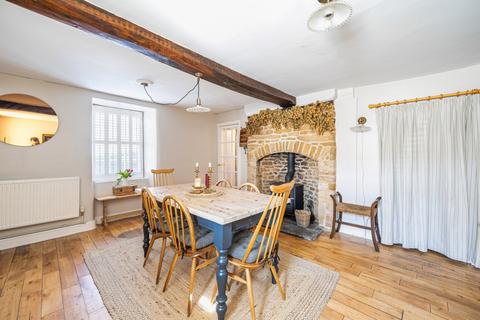 58 High Street, Caythorpe, Grantham, NG32 3DN