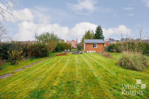35 The Square, Spencers Wood, Reading, RG7 1BS