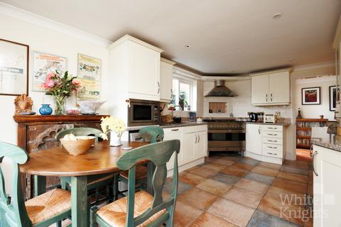 35 The Square, Spencers Wood, Reading, RG7 1BS