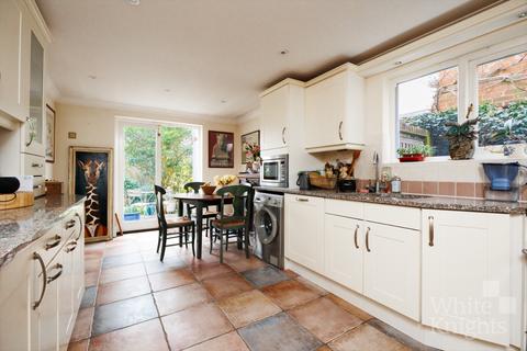 35 The Square, Spencers Wood, Reading, RG7 1BS
