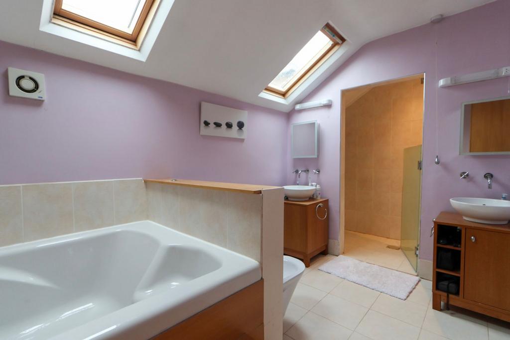 Ensuite