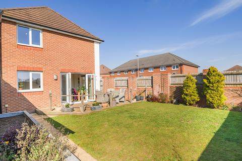 3 bedroom detached house for sale, Turnpike Drive, Evesham, WR11