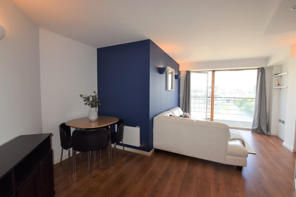 Apartment in Leeds, West Yorkshire - View 3