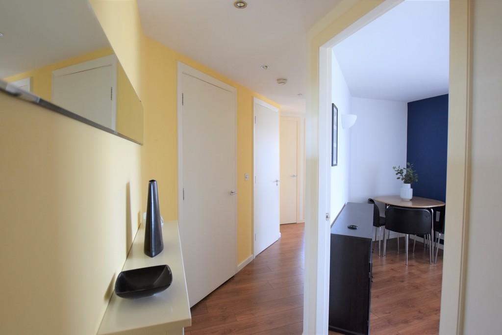 Apartment in Leeds, West Yorkshire - More