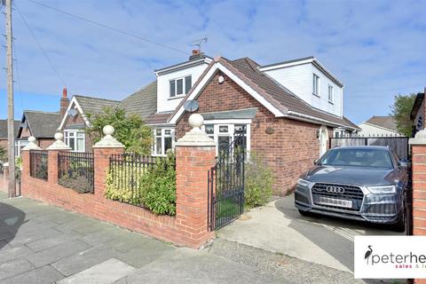 3 bedroom bungalow for sale, Crosslea Avenue, Tunstall, Sunderland