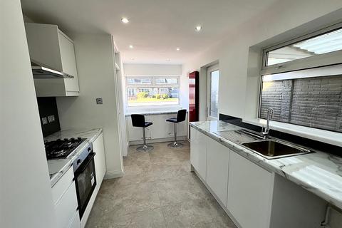 106 Heath Croft Road, Sutton Coldfield, B75 6NF