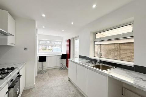106 Heath Croft Road, Sutton Coldfield, B75 6NF