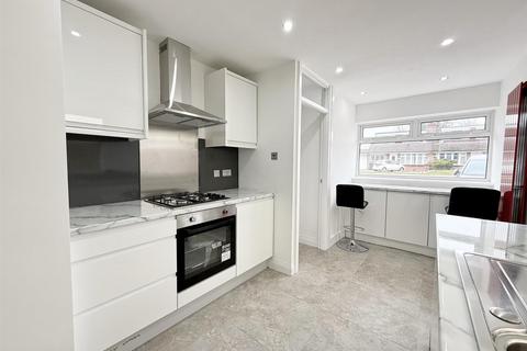 106 Heath Croft Road, Sutton Coldfield, B75 6NF
