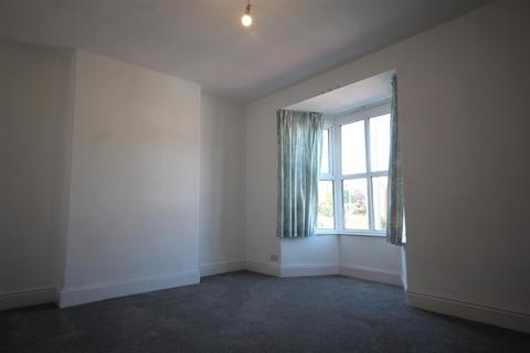 3 bedroom house to rent, Grovehill Road, Beverley