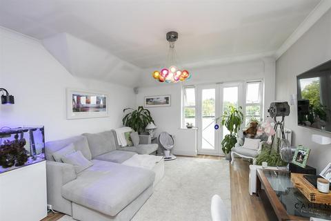 2 bedroom apartment to rent, Maple Lodge, Roding Lane, Buckhurst Hill