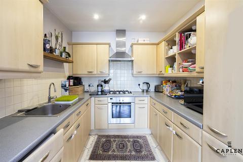 2 bedroom apartment to rent, Maple Lodge, Roding Lane, Buckhurst Hill