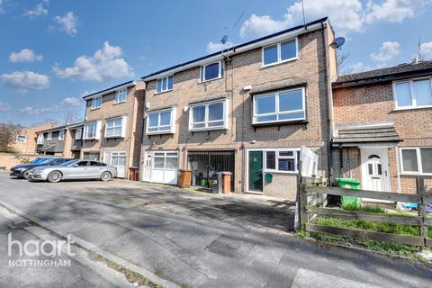 26 Ferngill Close, Nottingham, NG2 1LB