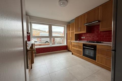 5 bedroom duplex to rent, Lymburn Street, Yorkhill, Glasgow, G3