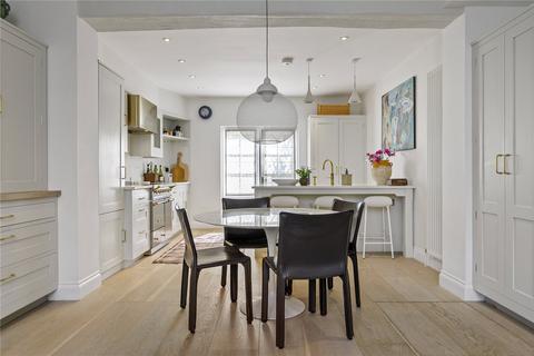 16 Thornhill Road, London, N1 1HW